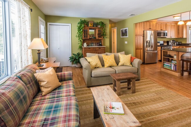 Building Photo - 16 Beechwood Dr