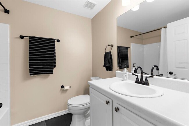Building Photo - 5601 Bentgrass Dr