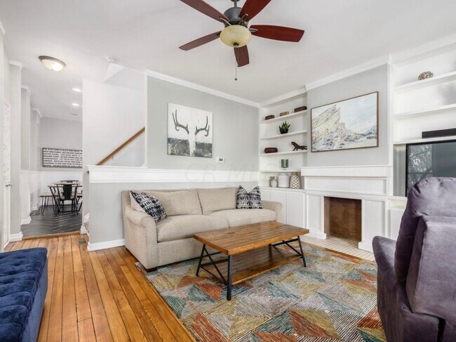 LR 2 - 383 Hanford St