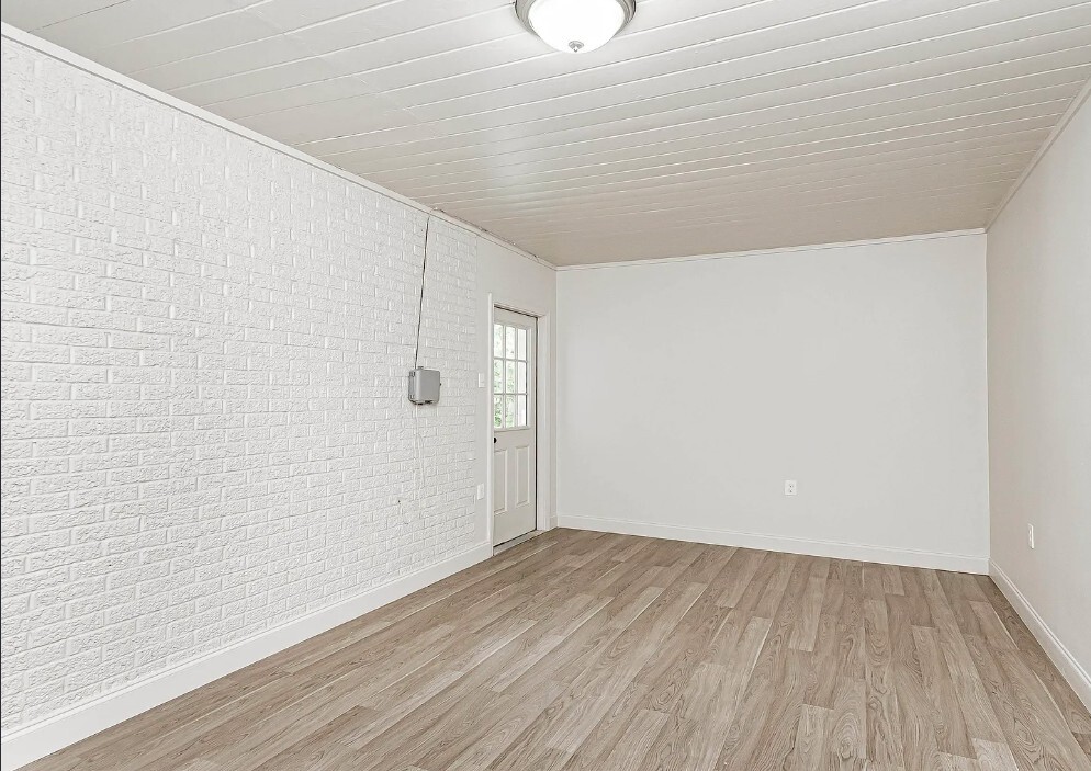 Building Photo - 736 Castlewood St