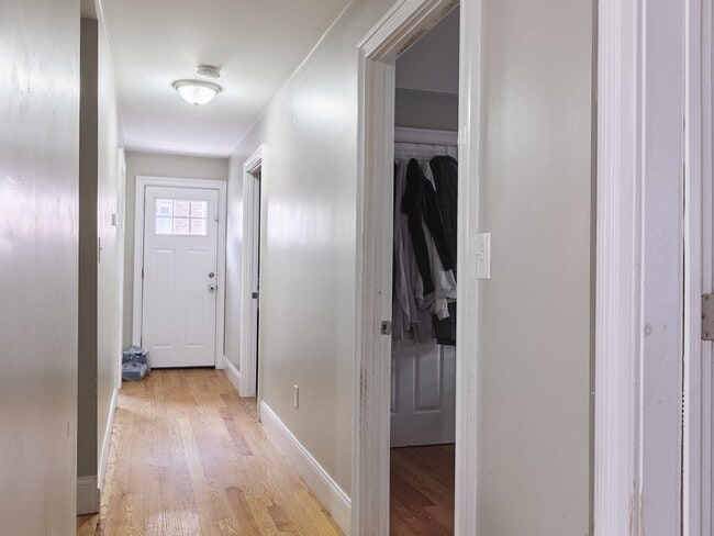 Building Photo - 69 Parker St