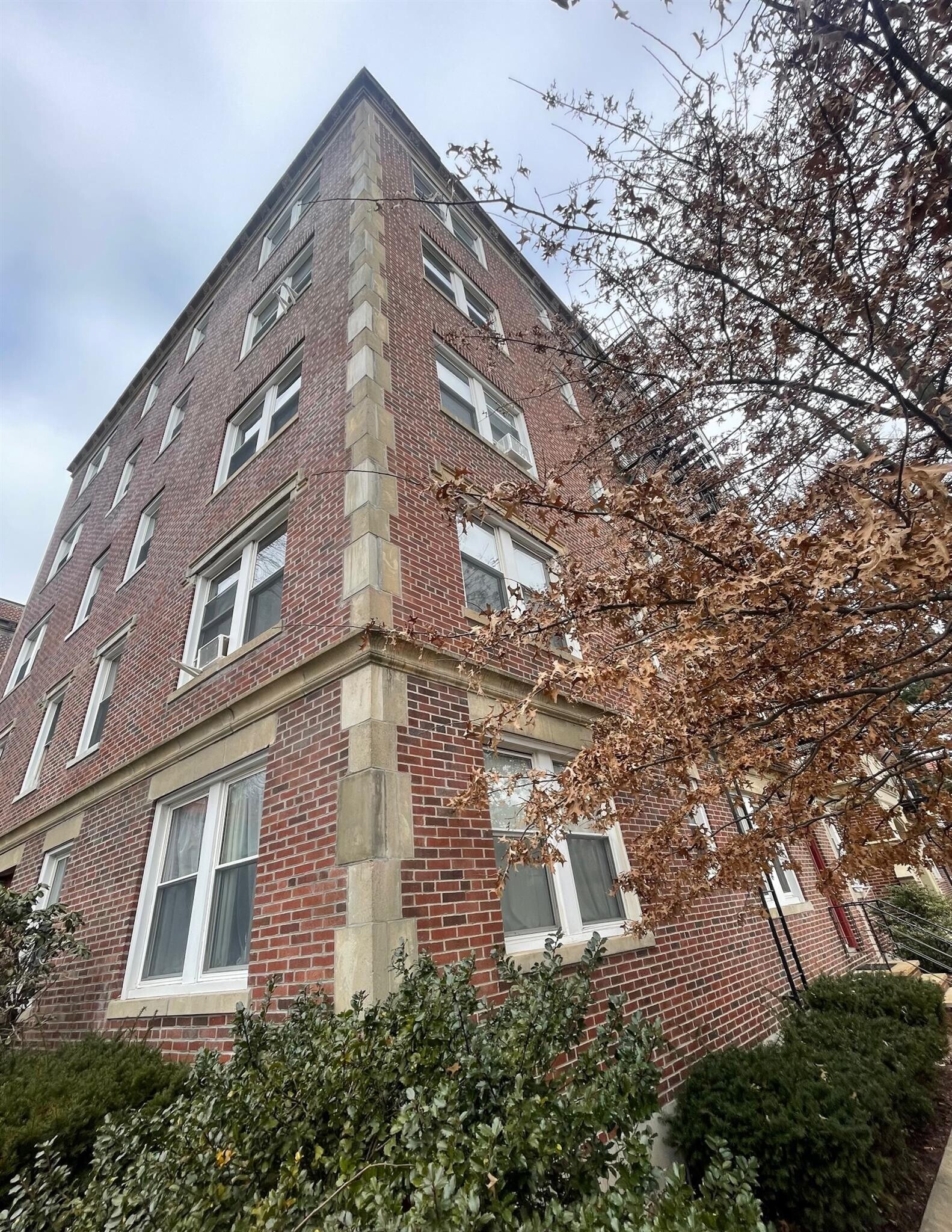 Building Photo - 14 Linnaean St