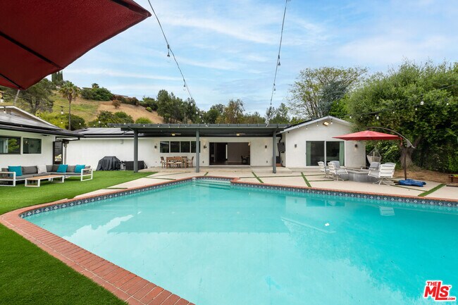 Building Photo - 4629 Cerro Verde Pl