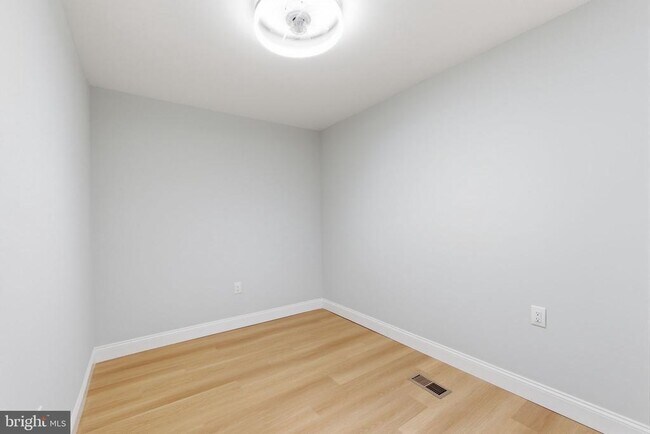 Building Photo - 2125 N 28th St