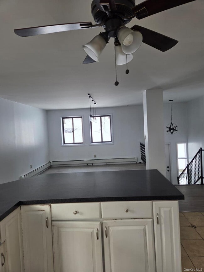 Building Photo - 135 Shawanga Lodge Rd