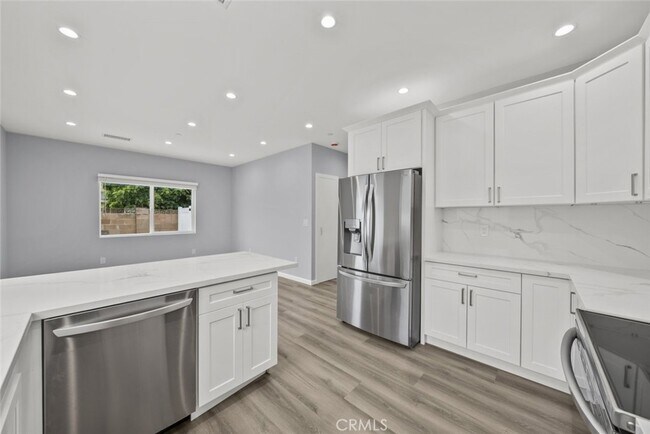 Building Photo - 15834 Eccles St