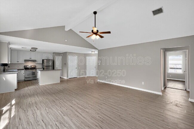 Building Photo - 16350 Many Trees Ln