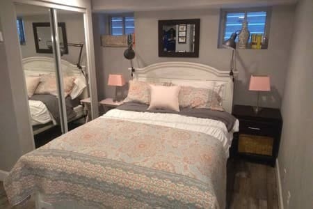 Building Photo - 2415 Vine St