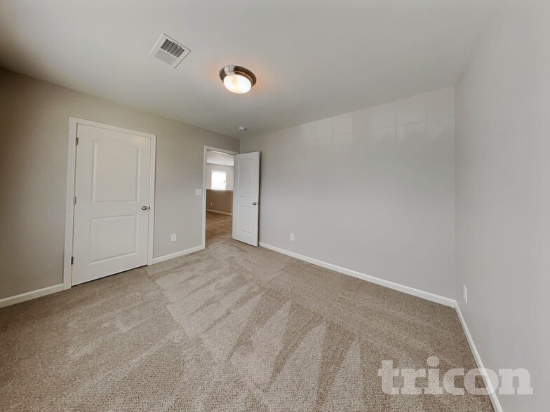 Building Photo - 192 Altondale Dr