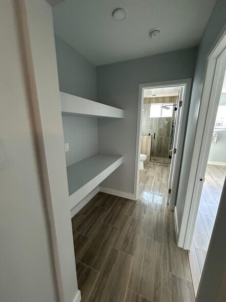 Building Photo - 4660 Kester Ave