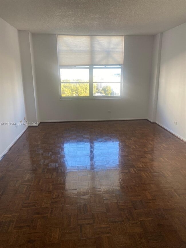 Building Photo - 230 174th St