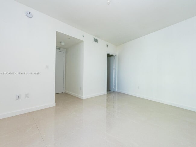 Building Photo - 488 NE 18th St