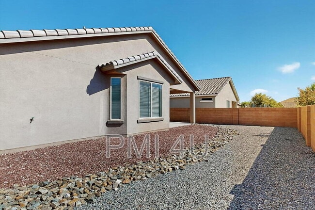 Building Photo - 7110 Overview Rd NE