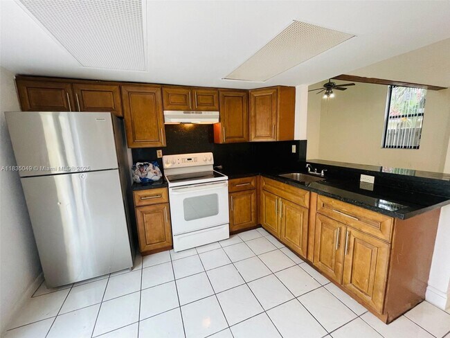 Building Photo - 1107 San Remo Cir