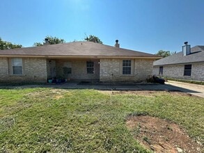 Building Photo - 7748 Sable Ln