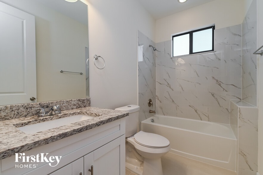 Building Photo - 3608 18th St SW