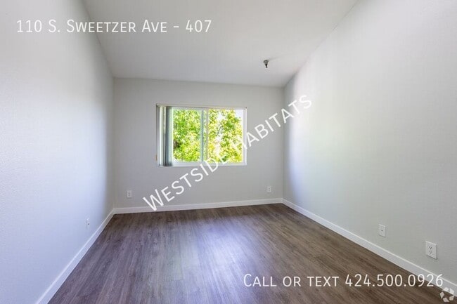 Building Photo - 110 Sweetzer Ave