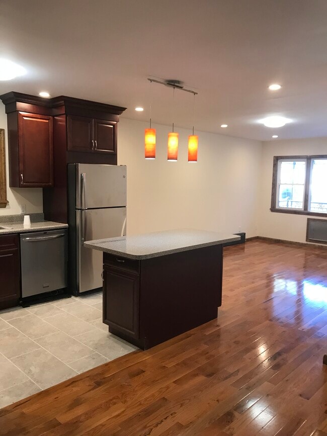 Building Photo - 3611 Waldo Ave