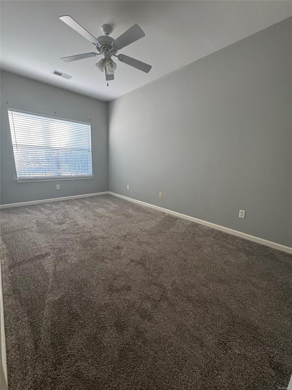 Building Photo - 61 Park Dr S