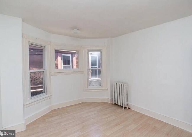 Building Photo - 5121 Willows Ave