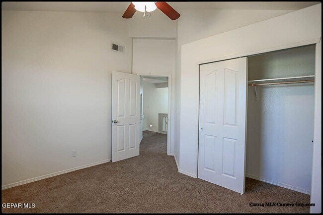 Building Photo - 1345 Fito Hernandez St