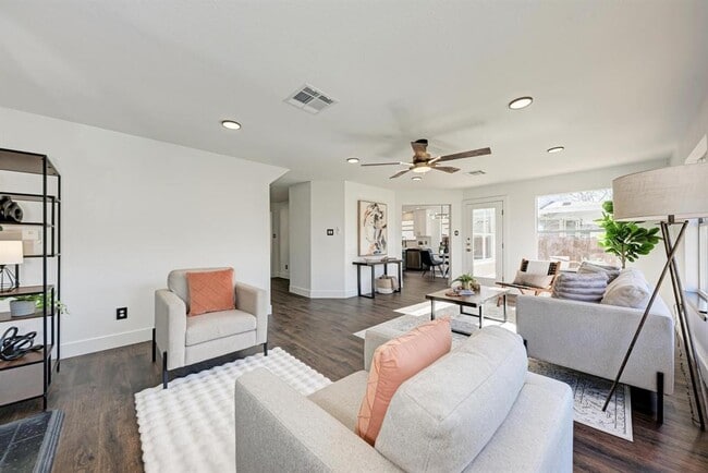 Building Photo - 801 Black Isle Dr