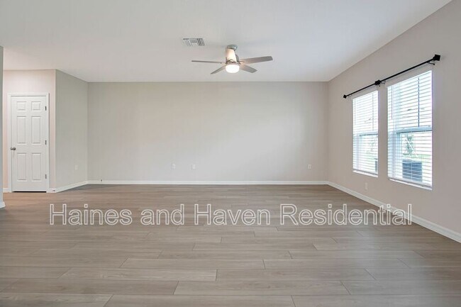 Building Photo - 3889 Geranium Ave