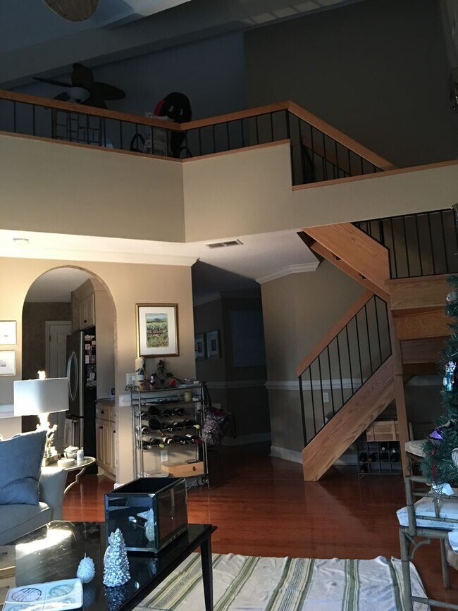 Building Photo - 56 Spindle Ln