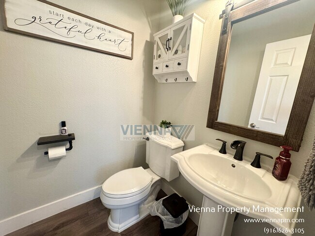 Building Photo - 2169 Mount Errigal Pl