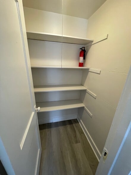 Pantry - 2129 Lincoln Ave