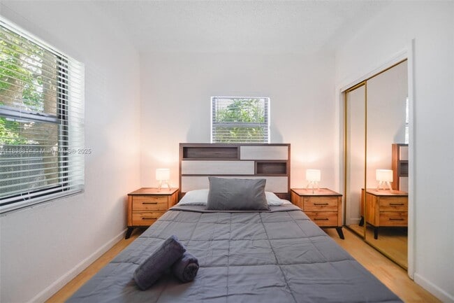 Building Photo - 655 NE 62nd St