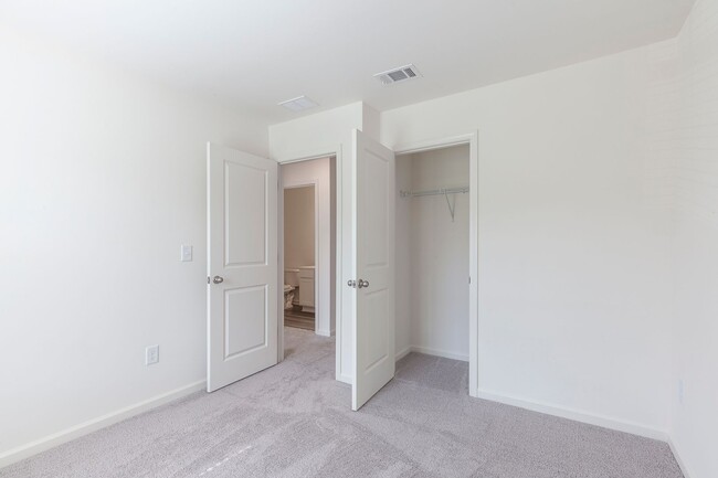 Building Photo - 3531 Cardinal Dr