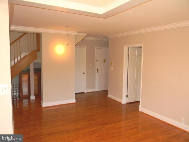 Building Photo - This Loft unit is unlike anything you have ever seen in McLean Gardens.