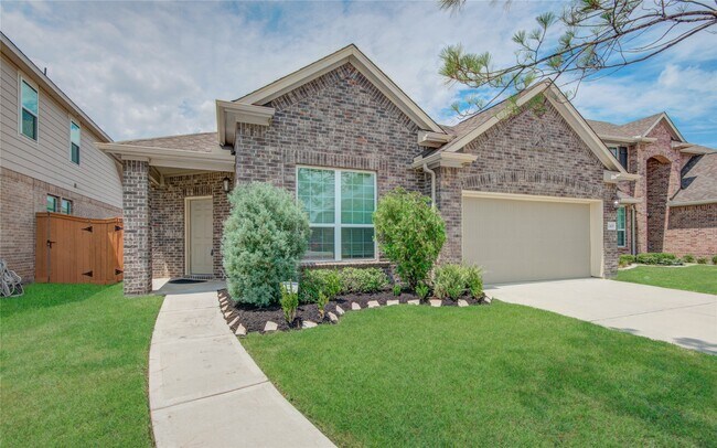 Building Photo - 2425 Temple Crag Dr