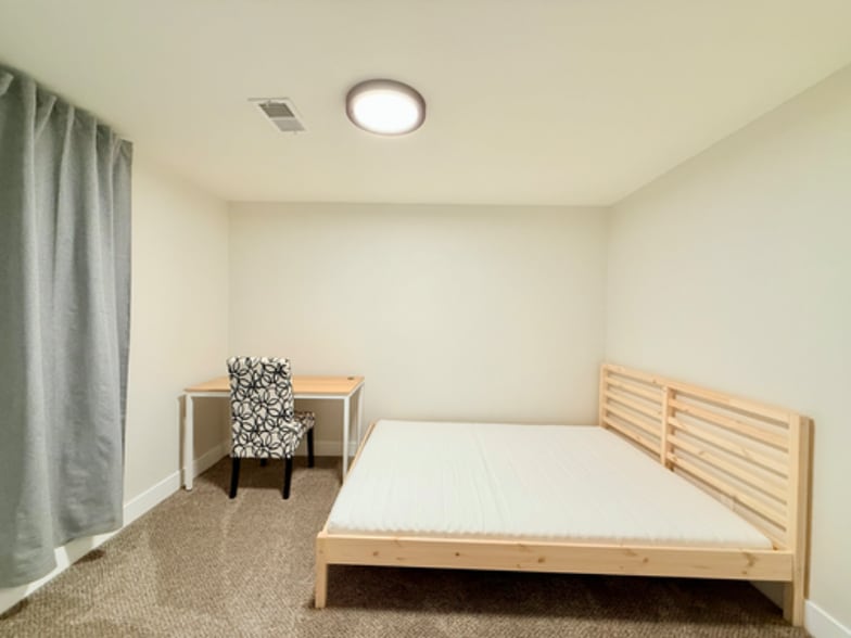 Building Photo - 9989 Dodge Dr