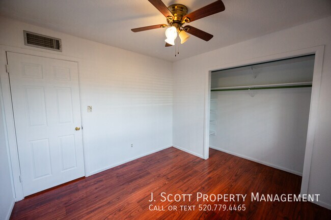 Building Photo - 3508 W Orchid Ln