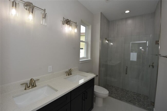 Building Photo - 5 Seton Ct