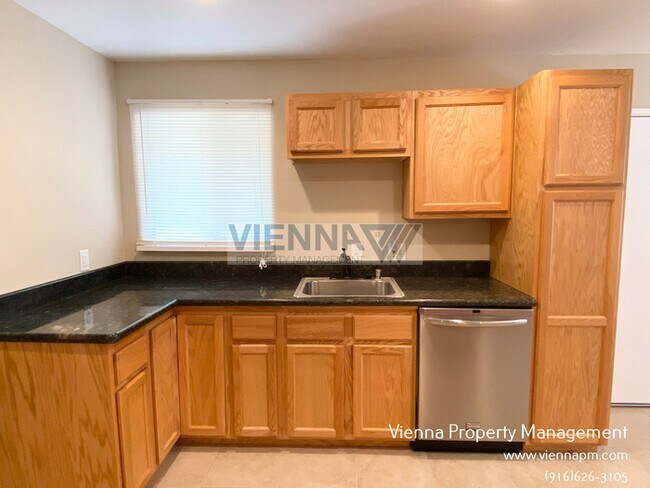 Building Photo - 5280 5th St