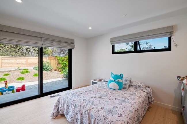 Building Photo - 3116 Calle Fresno