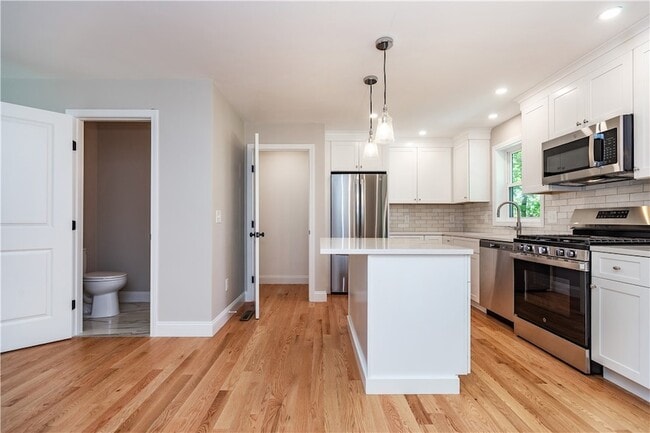 Building Photo - 81 Cadora Ave