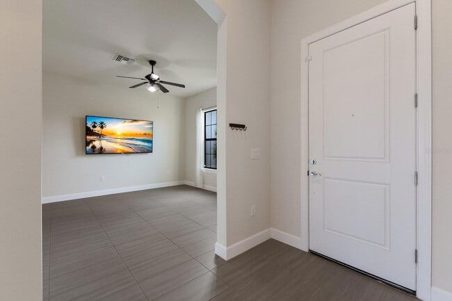Building Photo - 712 Sigsbee Loop