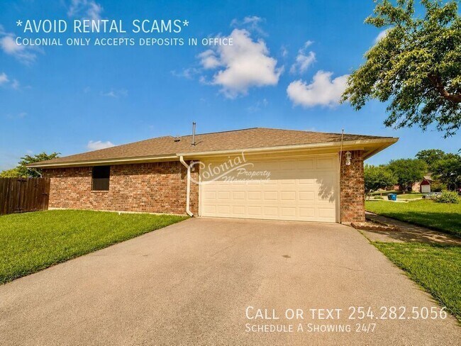 Building Photo - 901 Kelso Dr
