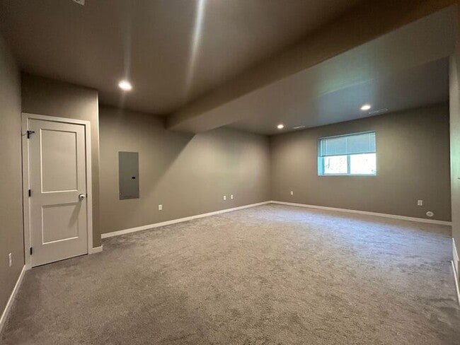 Building Photo - $2,650 | 4 Bedroom, 3.5 Bathroom House | C...