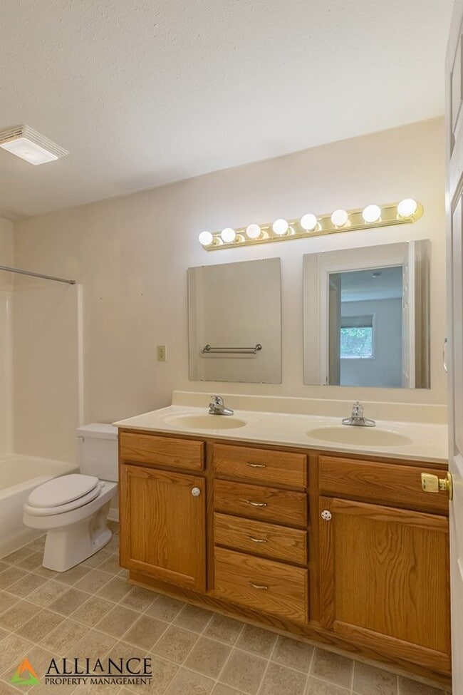 Building Photo - East side of Manhattan!