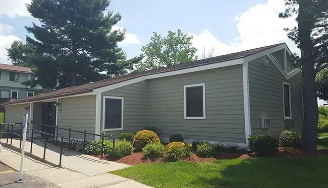 Primary Photo - 360 1/2 Tokeneke Rd