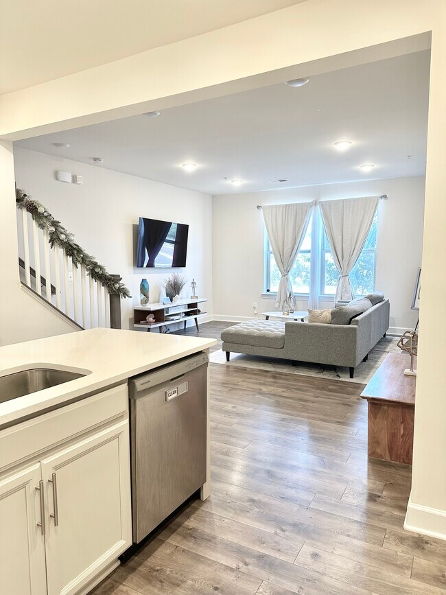 Building Photo - 10338 Ratcliffe Trl