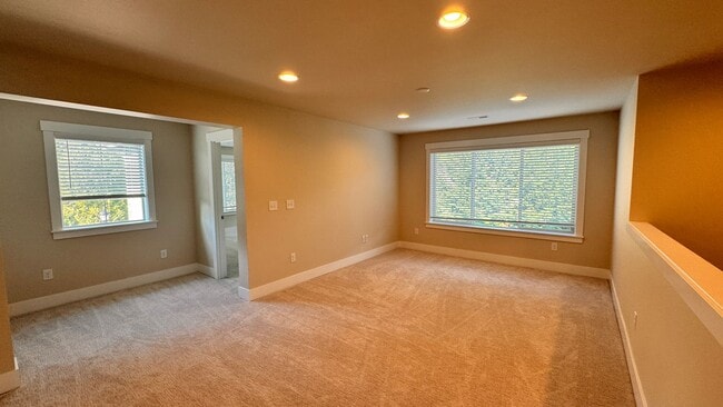 Building Photo - 3755 Monterey Ct NE