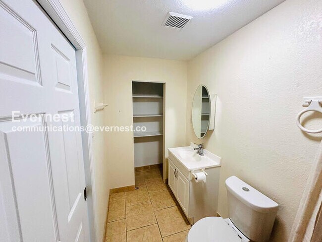 Building Photo - 3032 56th St S