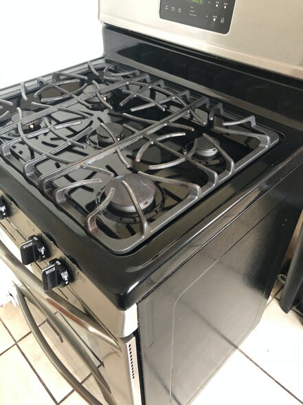 Building Photo - 85 Vinton St