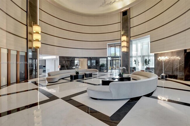 Building Photo - 300 South Pointe Dr